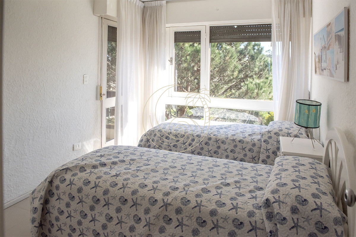 Apartamento ID.21092809 - Apartamento en Venta de 2 dormitorios en Edificio Panorama , Punta del este 