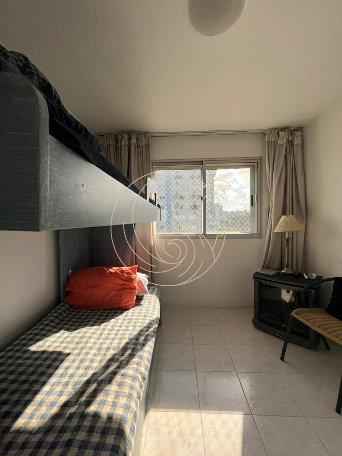 Apartamento ID.21092805 - Venta Apartamento de 2 dormitorios en zona Roosevelt, Punta del este 