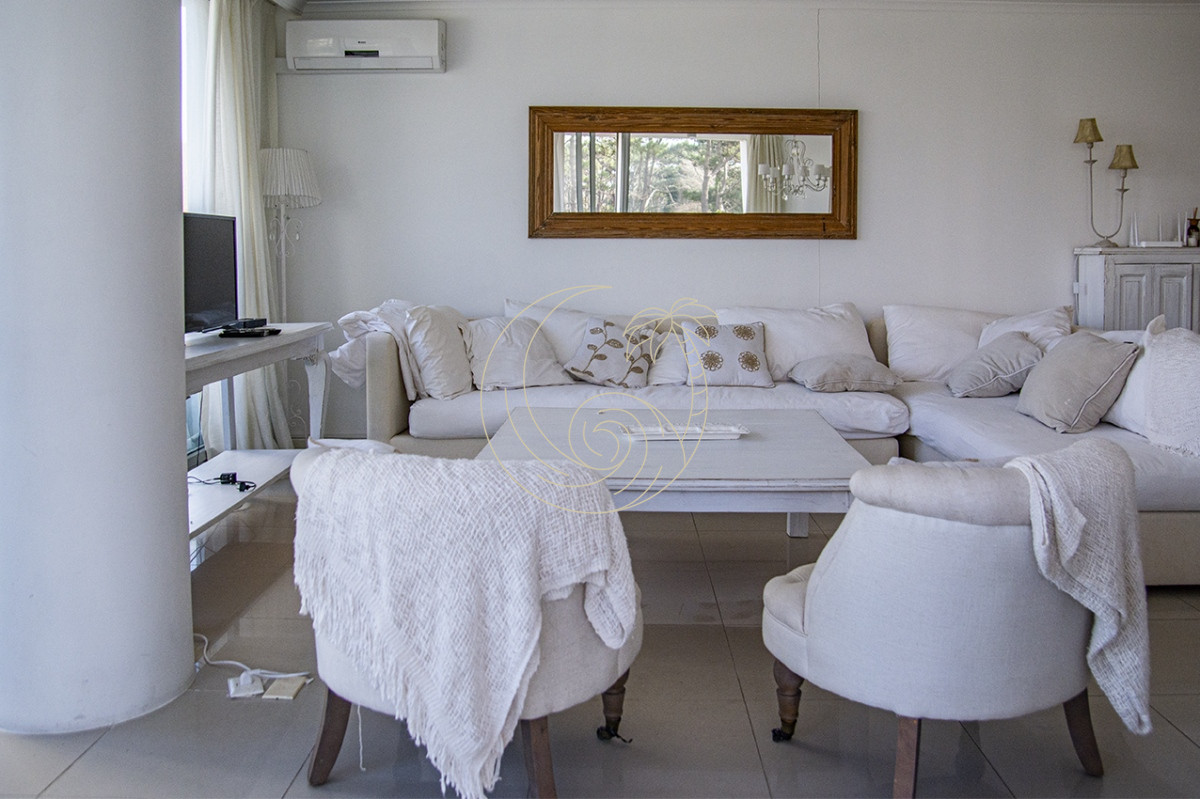 Apartamento ID.21092447 - Departamento de 3 dormitorios en suite en venta, Ocean Drive.