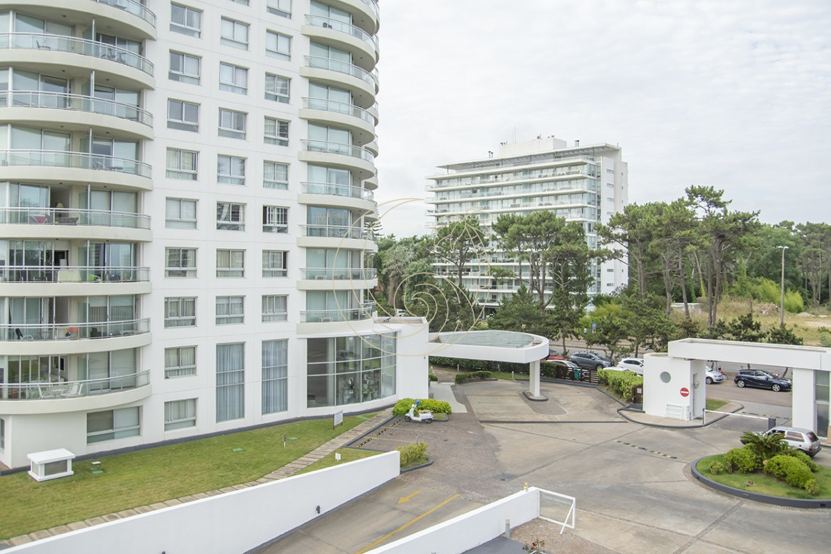 Apartamento ID.21092462 - Departamento de 1 dormitorio y medio en venta en complejo con amenities. Playa Brava