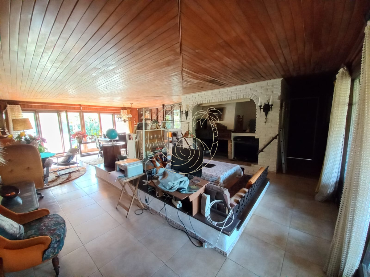 Casa ID.21092392 - Vende casa de 4 dormitorios en Pinares, cerca del mar. Punta del Este. 