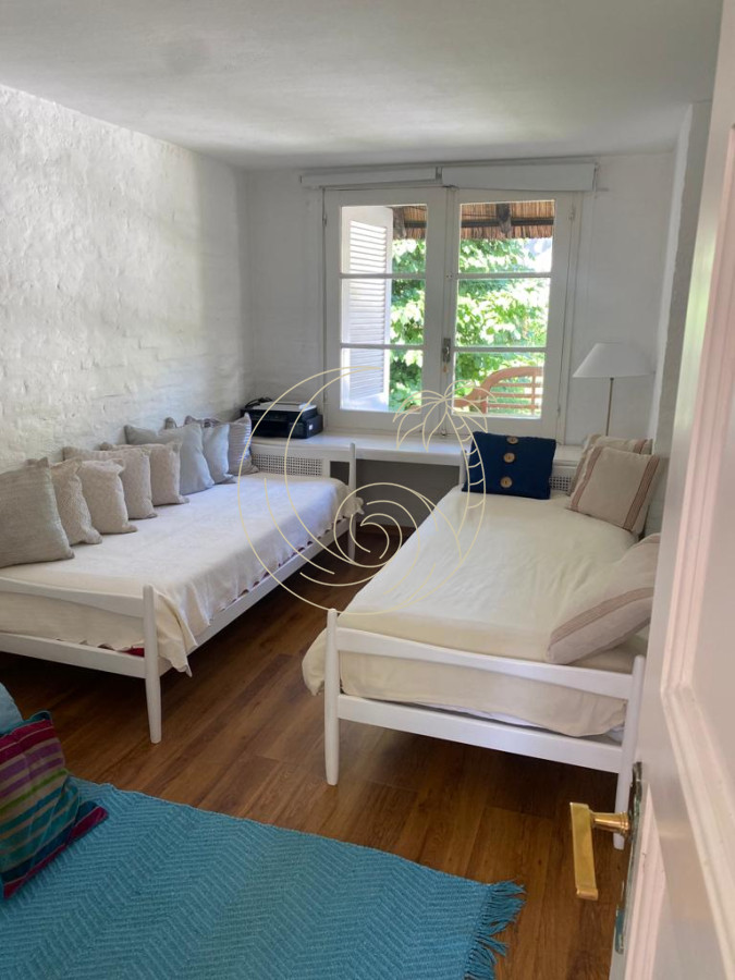 Casa ID.21092394 - Excelente propiedad en venta en zona tranquila. 3 dormitorios.