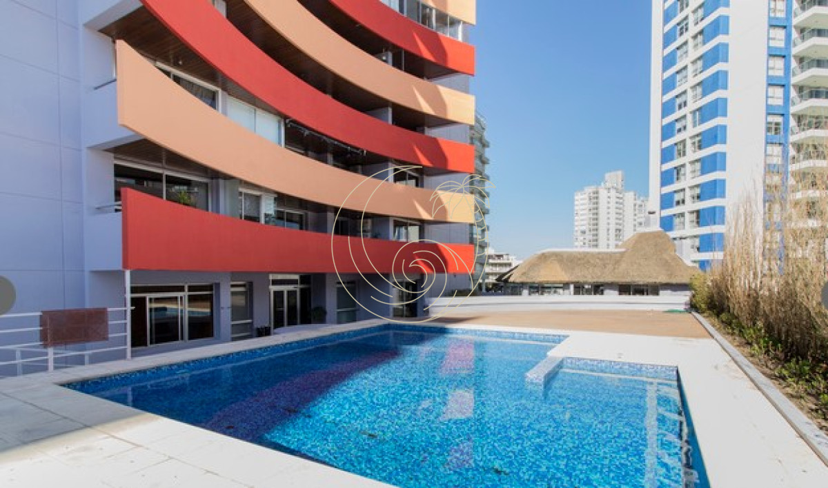 Apartamento ID.21092798 - Oportunidad. Vende apartamento de 2 dormitorios con amplia planta en Punta del Este