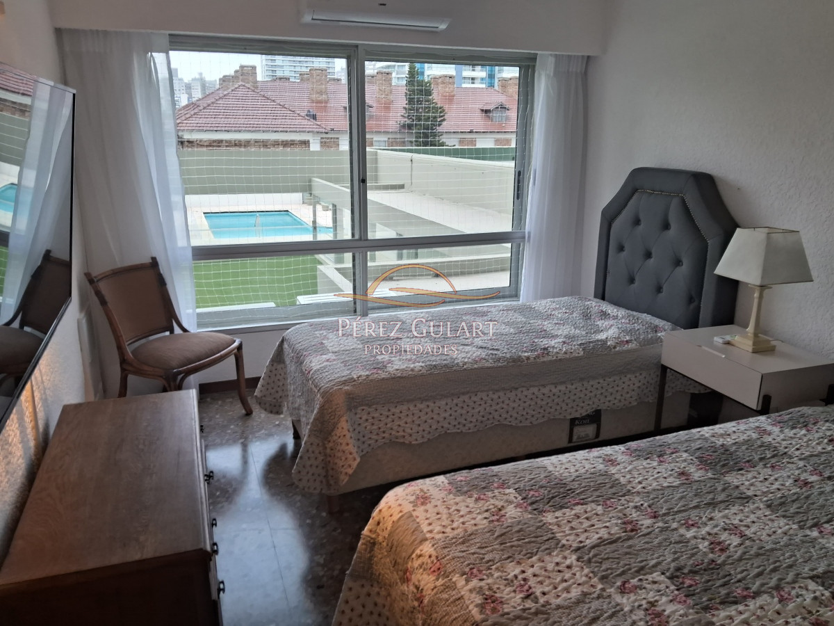 Apartamento ID.369 - Hermoso Departamento de 3 dormitorios en venta frente al mar. 