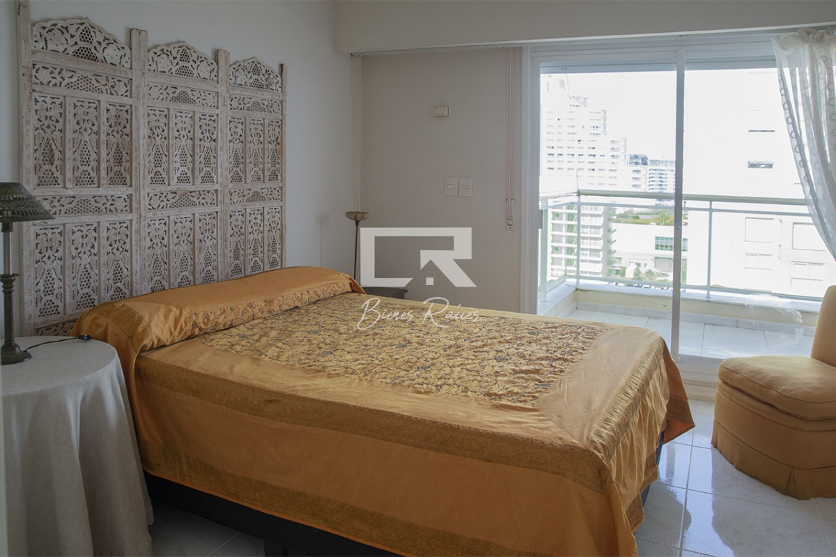 Apartamento ID.359 - Departamento de 3 dormitorios en venta frente a Playa Mansa, Coral Tower