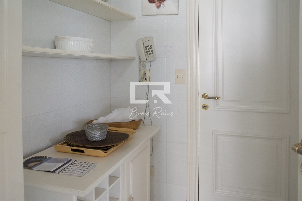 Apartamento ID.359 - Departamento de 3 dormitorios en venta frente a Playa Mansa, Coral Tower