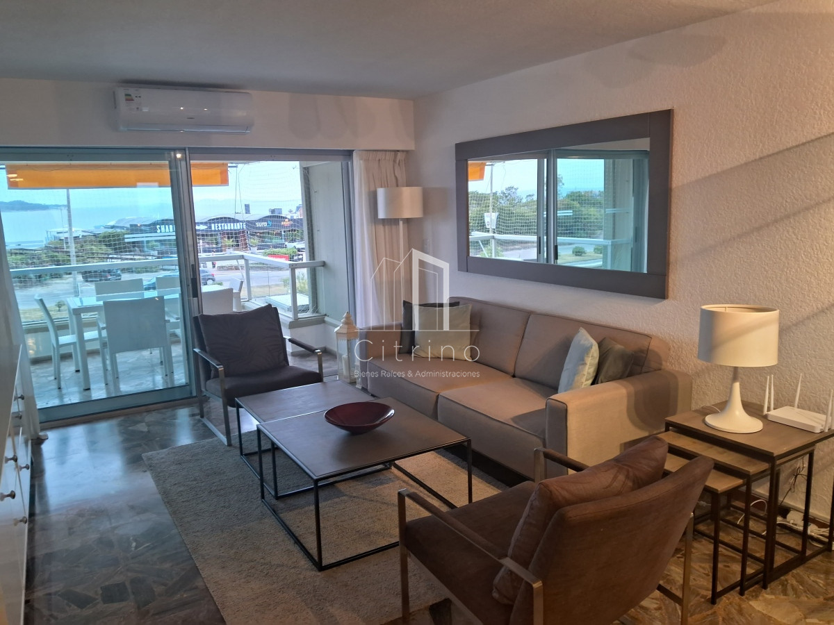 Apartamento ID.346 - Hermoso Departamento de 3 dormitorios en venta frente al mar. 