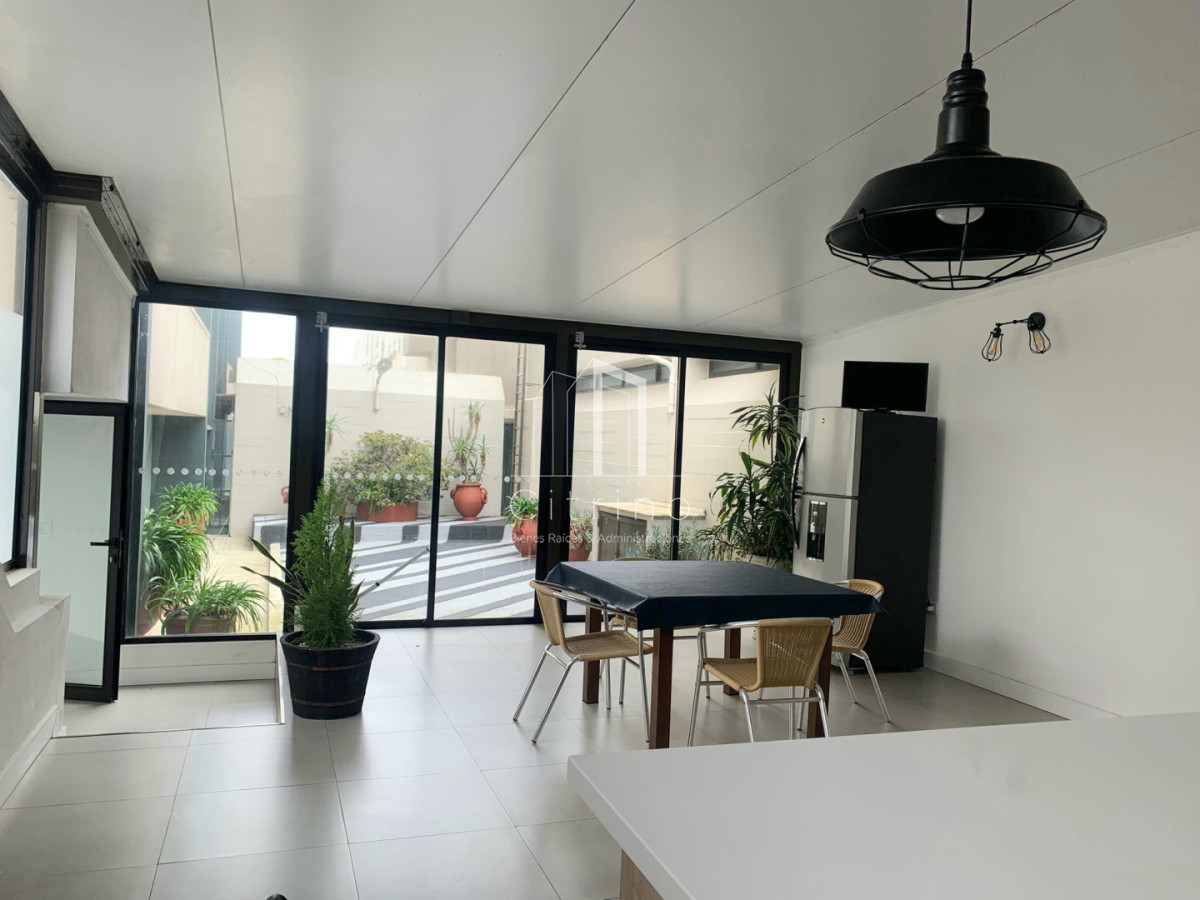 Apartamento ID.2349 - En venta apartamento de 2 mas dep. en Península, Punta del Este