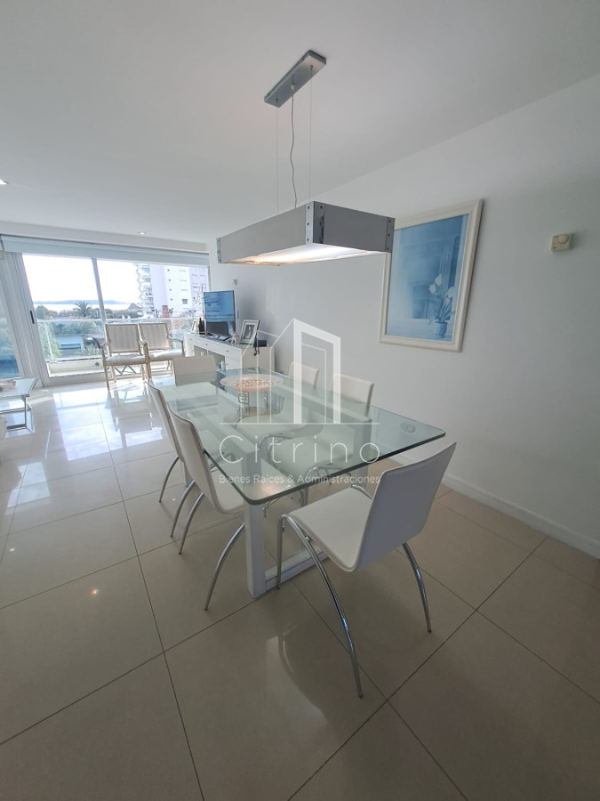 Apartamento ID.1888 - Apartamento en Playa Mansa a la venta 3 Dormitorios con vista
