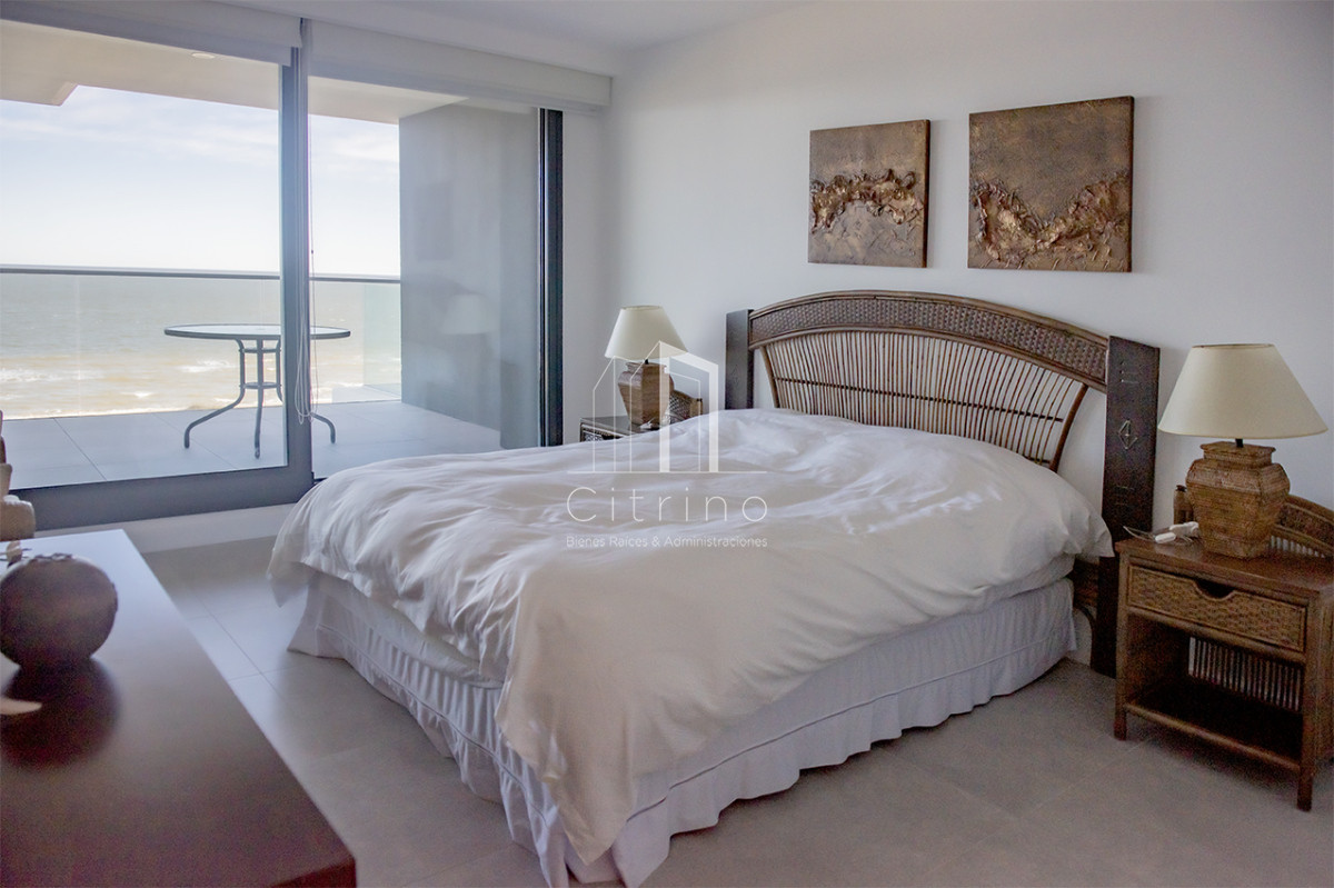 Apartamento ID.1824 - Gran oportunidad, departamento frente al mar con vista a la bahia en venta. Torre Venetian.