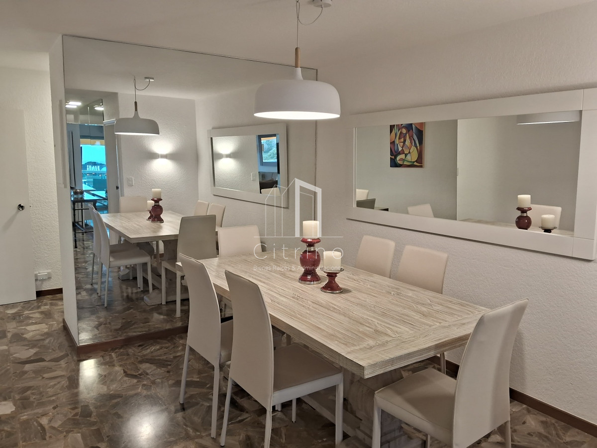 Apartamento ID.346 - Hermoso Departamento de 3 dormitorios en venta frente al mar. 