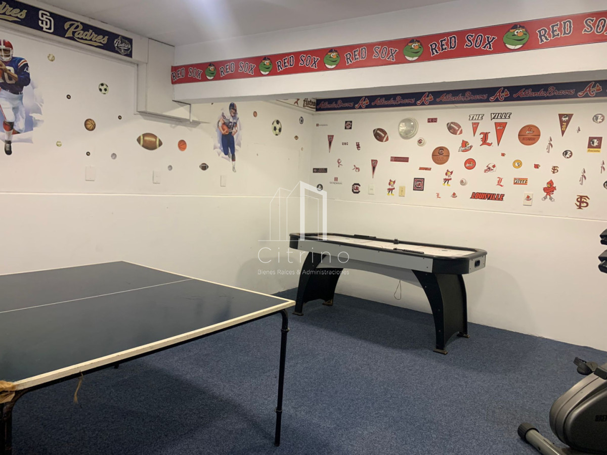 Apartamento ID.2349 - En venta apartamento de 2 mas dep. en Península, Punta del Este