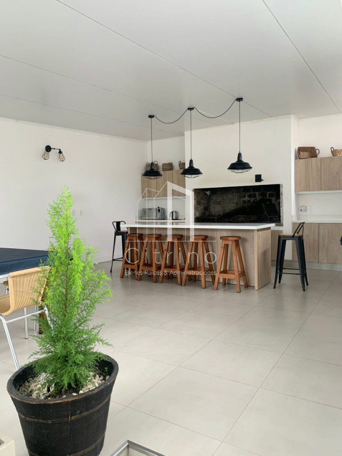 Apartamento ID.2349 - En venta apartamento de 2 mas dep. en Península, Punta del Este