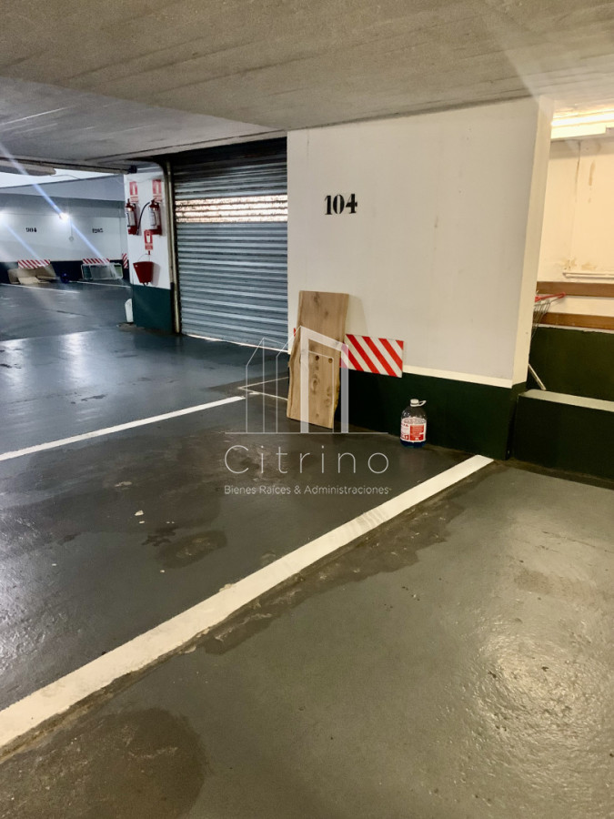 Apartamento ID.2349 - En venta apartamento de 2 mas dep. en Península, Punta del Este