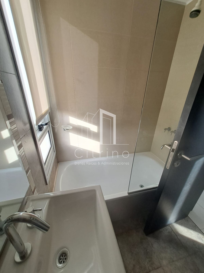 Apartamento ID.1888 - Apartamento en Playa Mansa a la venta 3 Dormitorios con vista