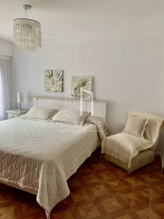 Apartamento ID.2349 - En venta apartamento de 2 mas dep. en Península, Punta del Este