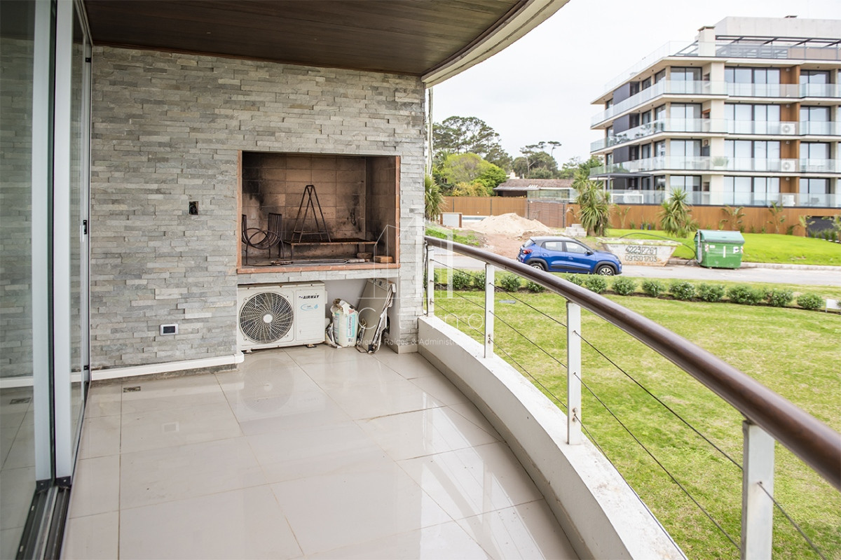 Apartamento ID.347 - Departamento de 3 dormitorios en venta. Gran Oportunidad en Mansa.