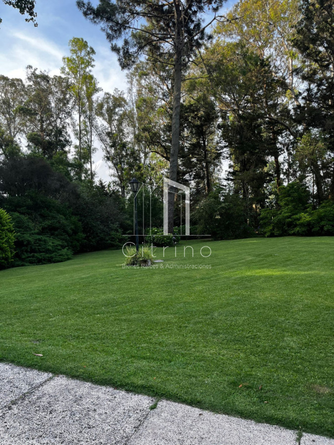 Casa ID.2447 - Alquiler anual Casa 3 dormitorios en barrio privado Punta del Este