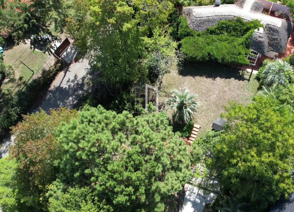 Casa ID.2426 - En venta casa de 1 dormitorio con dependencia en Cantegril