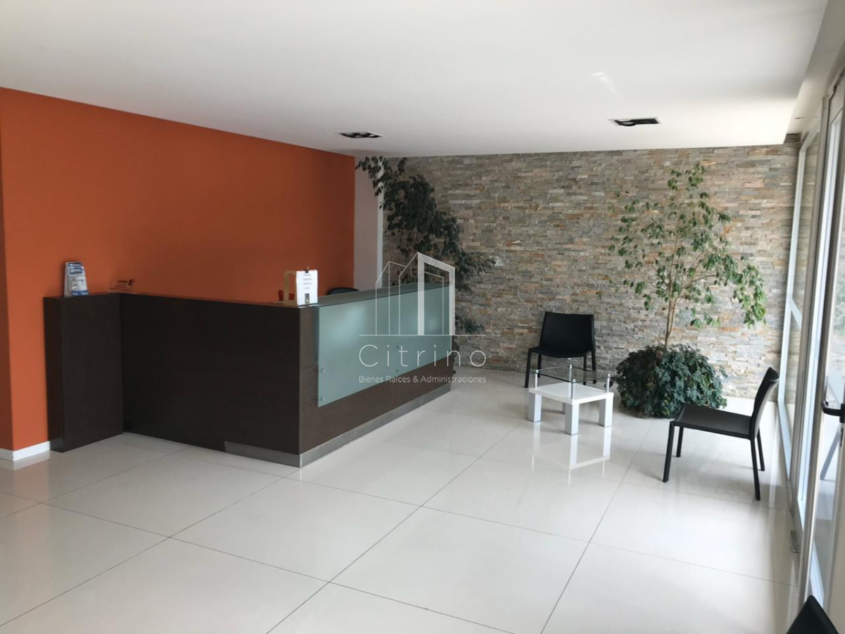 Apartamento ID.2355 - Apartamento en venta de 2 dormitorios en suite en Torre Moon,  Punta del Este