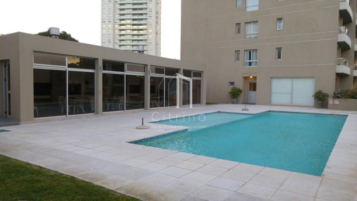 Apartamento ID.2355 - Apartamento en venta de 2 dormitorios en suite en Torre Moon,  Punta del Este