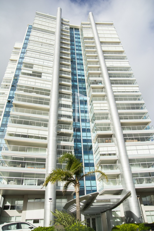 Apartamento ID.2695 - Vende apto de 2 dormitorios en Miami Boulevard ! Punta del este