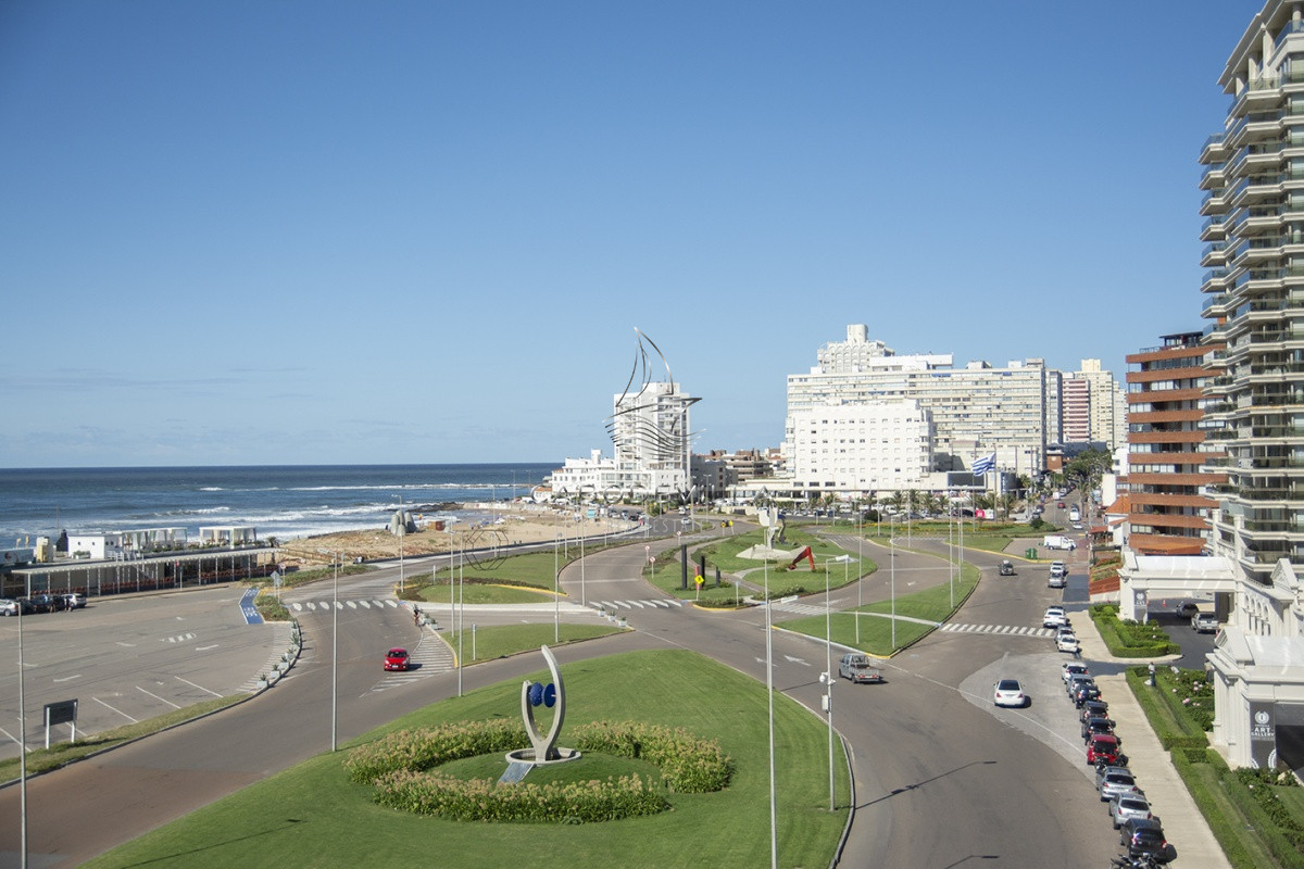 Apartamento ID.351 - Hermoso Departamento en venta con agradable vista. Punta del Este
