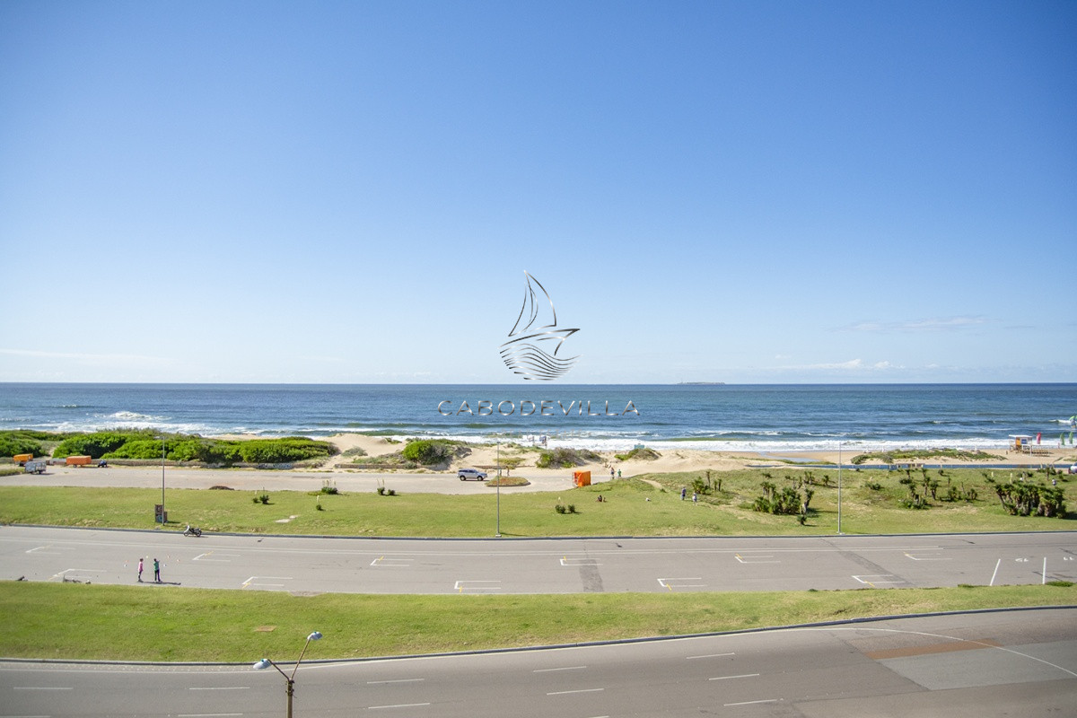 Apartamento ID.351 - Hermoso Departamento en venta con agradable vista. Punta del Este