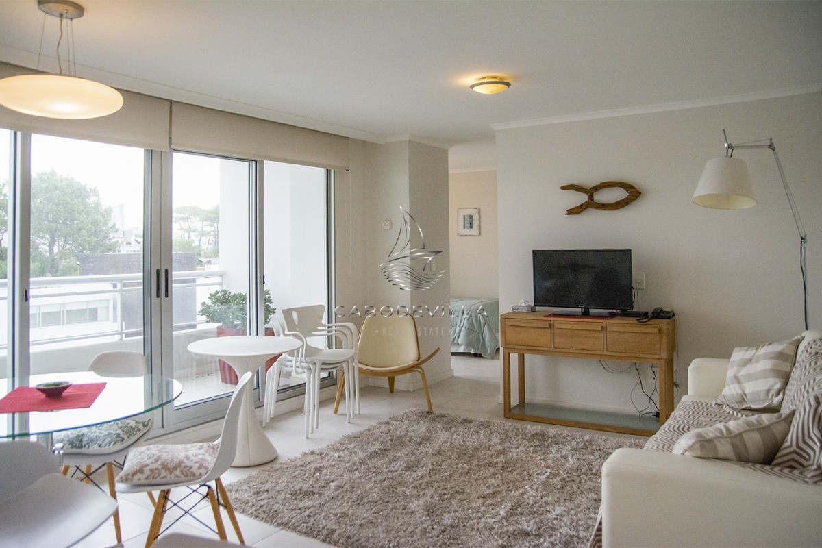 Apartamento ID.307 - Departamento de 1 dormitorio y medio en venta en complejo con amenities. Playa Brava