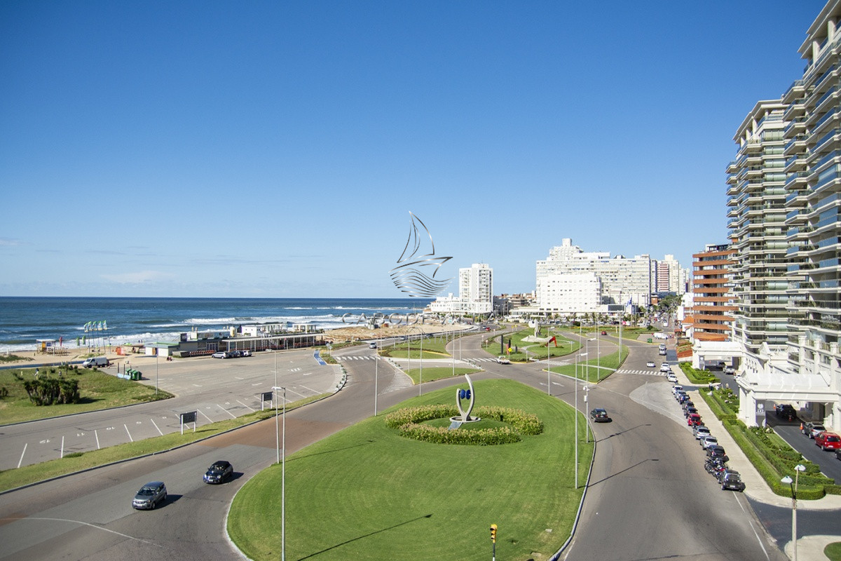 Apartamento ID.351 - Hermoso Departamento en venta con agradable vista. Punta del Este