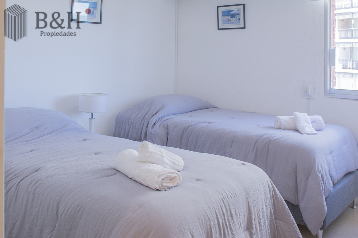 Apartamento ID.7722 - Apartamento de 2 dormitorios con vista al mar en venta en Peninsula.