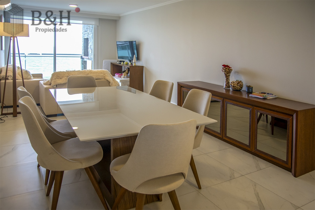 Apartamento ID.3512 - Apartamento de 2 dormitorios en Playa Mansa , Punta del este 