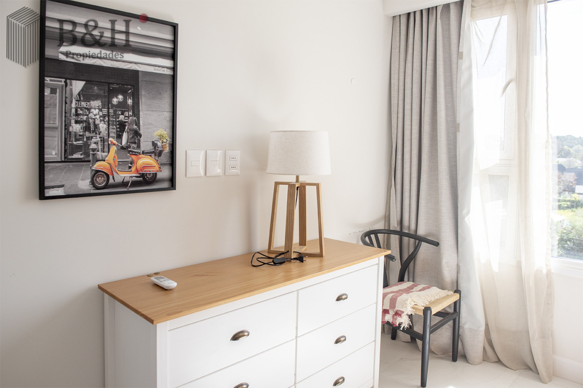 Apartamento ID.6057 - Vende departamento de 2 dormitorios en Playa Mansa, Punta del Este 