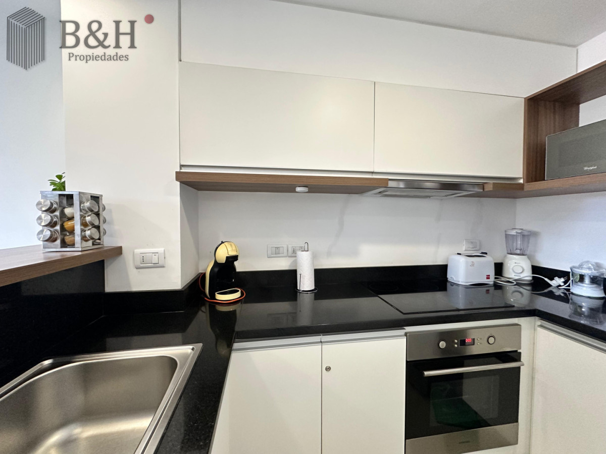 Apartamento ID.6082 - Vende apartamento de 1 dormitorio y medio en Peninsula, Punta del Este