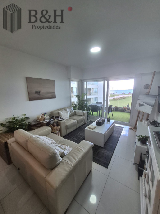Apartamento ID.6910 - Apartamento en venta primera linea Playa Mansa Punta del Este 2 dormitorios