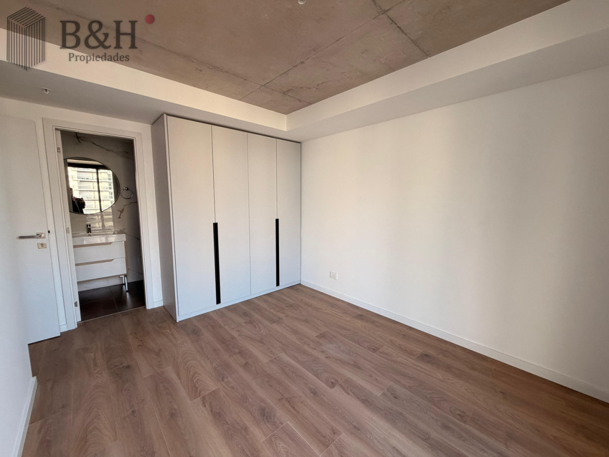 Apartamento ID.7574 - En venta apartamento de 2 dormitorios,  con agradable vista en Mansa, Punta del Este