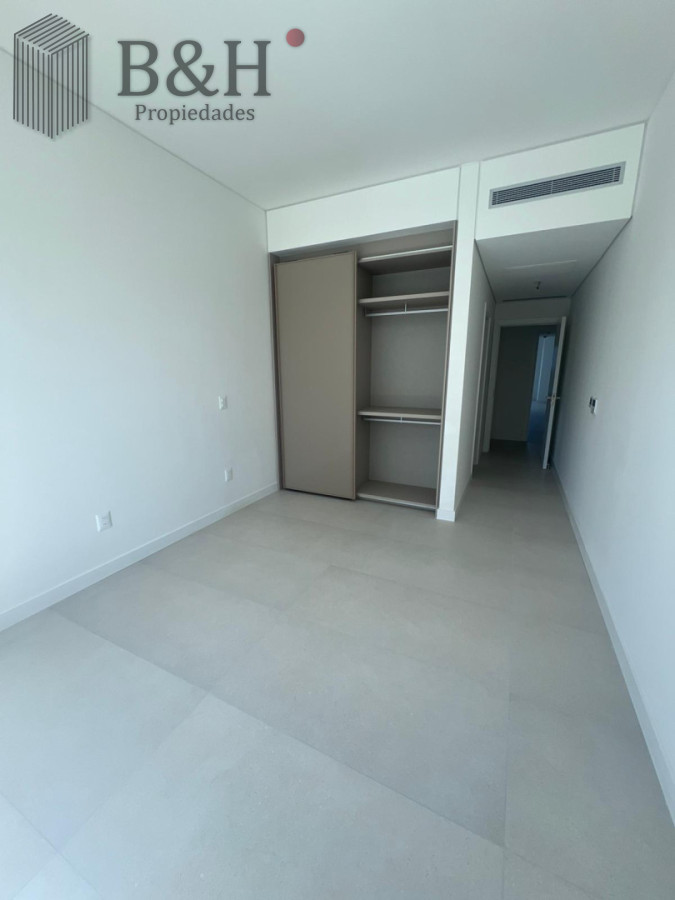 Apartamento ID.6350 - Vistas panoramicas de Playa Brava, Departamento de 3 dormitorios en venta. Torre Le Parc