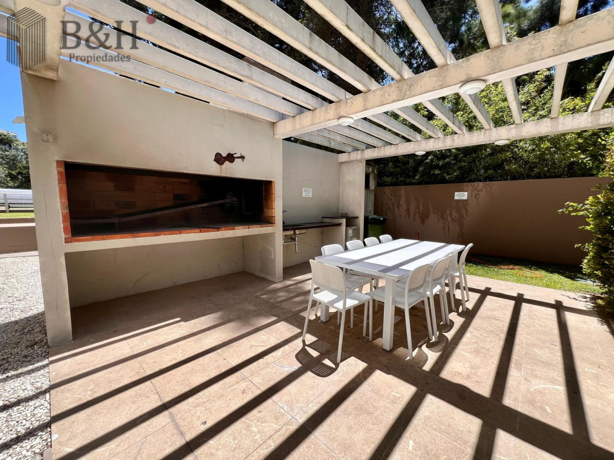 Apartamento ID.4847 - En venta apartamento con excelente vista, de 3 dormitorios en Roosevelt.