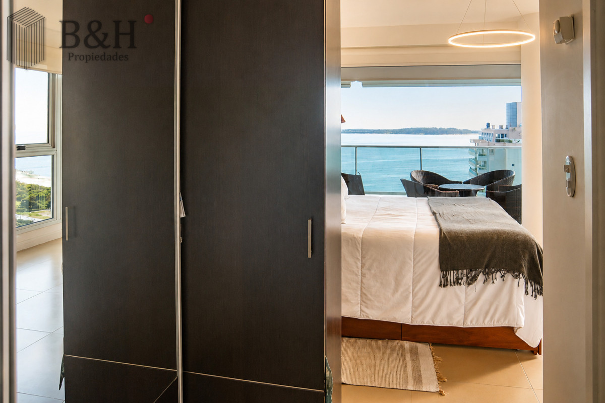 Apartamento ID.7369 - Departamento de 3 dormitorios en venta a pasos del mar. MANSA PUNTA DEL ESTE