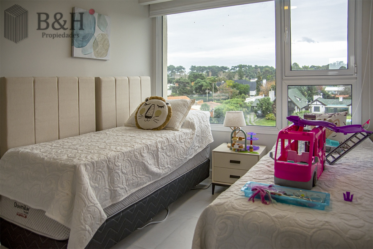 Apartamento ID.3512 - Apartamento de 2 dormitorios en Playa Mansa , Punta del este 
