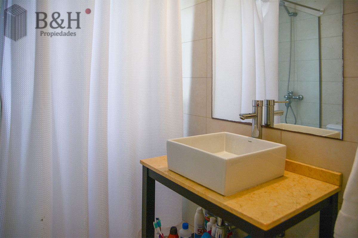 Apartamento ID.6175 - Departamento de 3 dormitorios con terraza  con parrillero en venta, Peninsula, Punta del Este