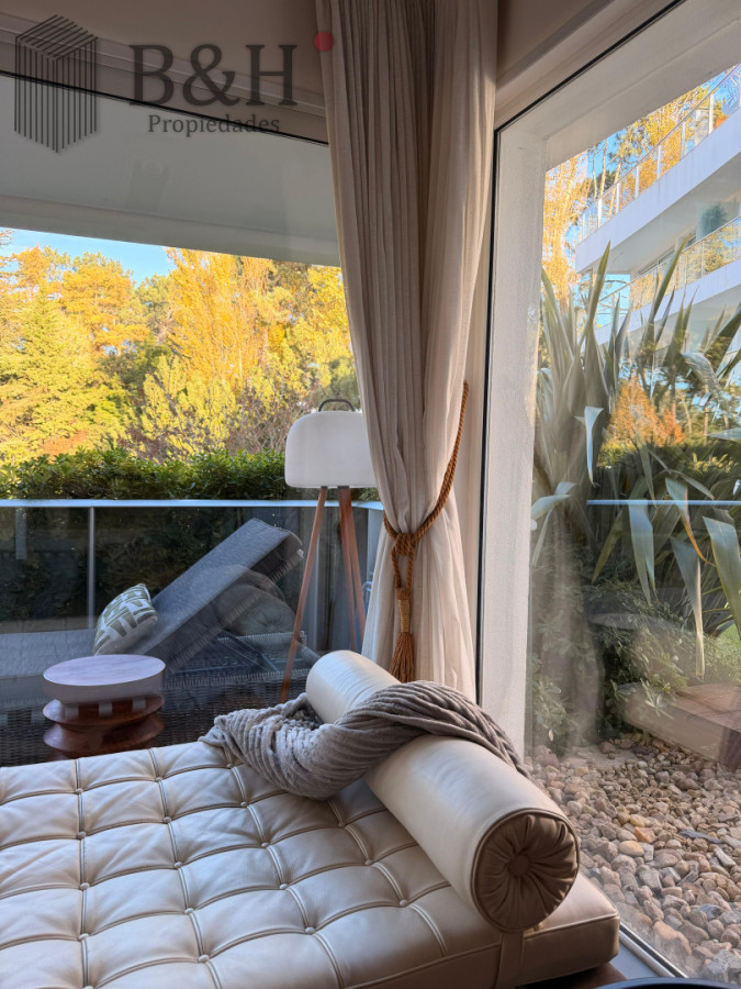 Apartamento ID.7837 - Departamento de 1 dormitorio en Playa Mansa, Punta del este