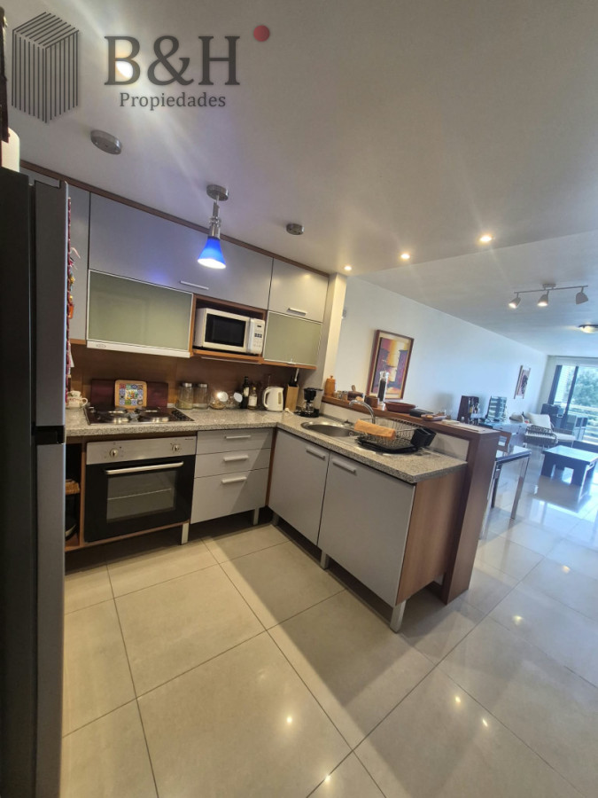 Apartamento ID.8230 - Apartamento en venta de 2 dormitorios en Punta del Este