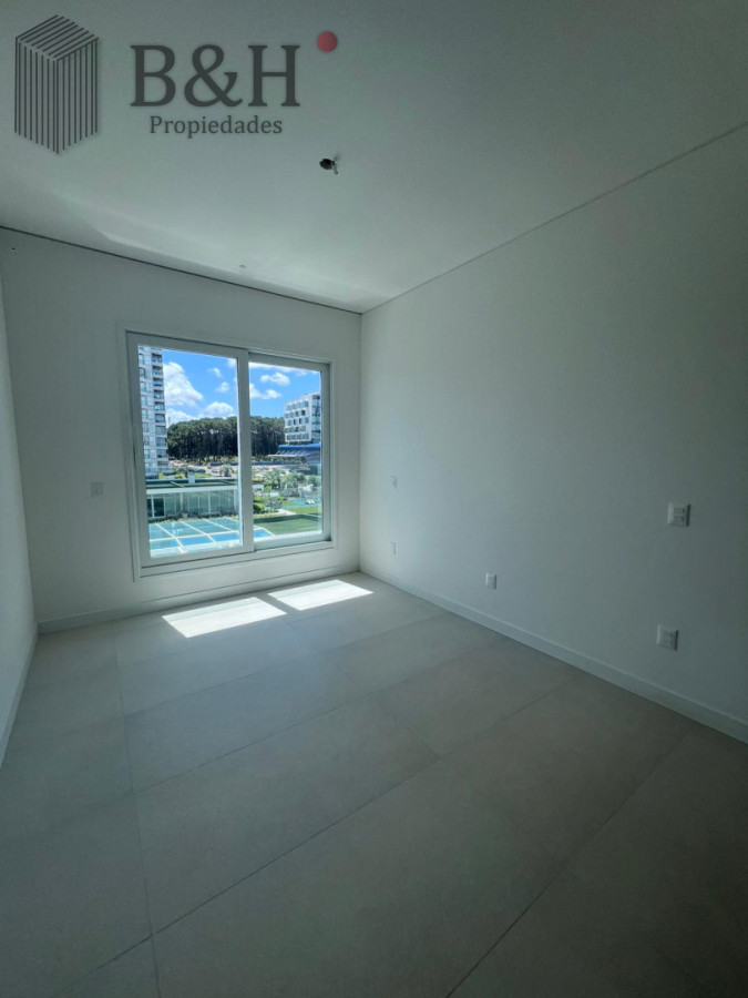 Apartamento ID.6350 - Vistas panoramicas de Playa Brava, Departamento de 3 dormitorios en venta. Torre Le Parc