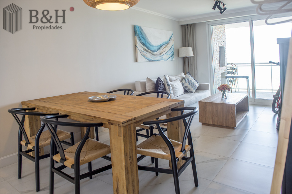 Apartamento ID.6057 - Vende departamento de 2 dormitorios en Playa Mansa, Punta del Este 