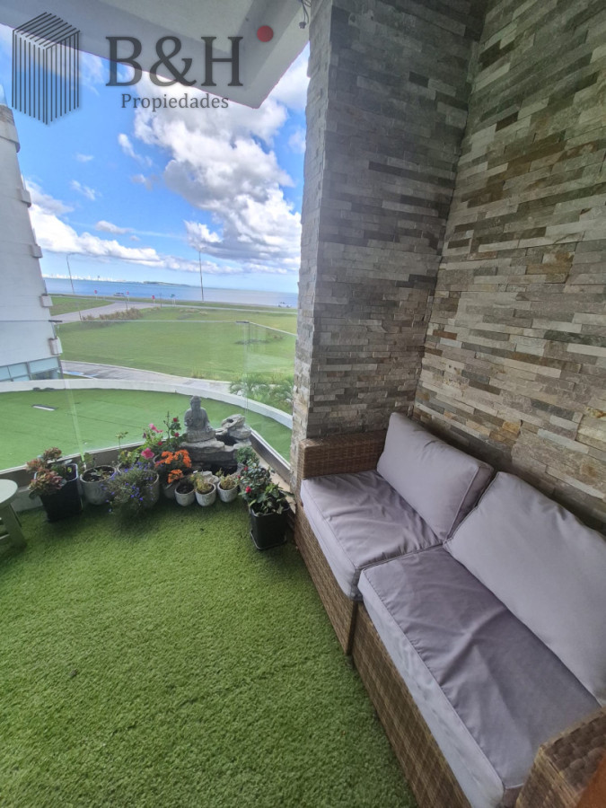 Apartamento ID.6910 - Apartamento en venta primera linea Playa Mansa Punta del Este 2 dormitorios
