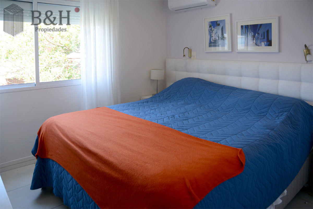 Apartamento ID.6175 - Departamento de 3 dormitorios con terraza  con parrillero en venta, Peninsula, Punta del Este