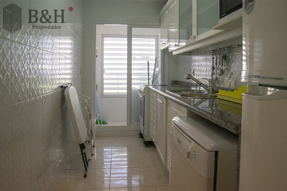 Apartamento ID.6079 - Departamento de 3 dormitorios en venta frente a Playa Mansa, Coral Tower
