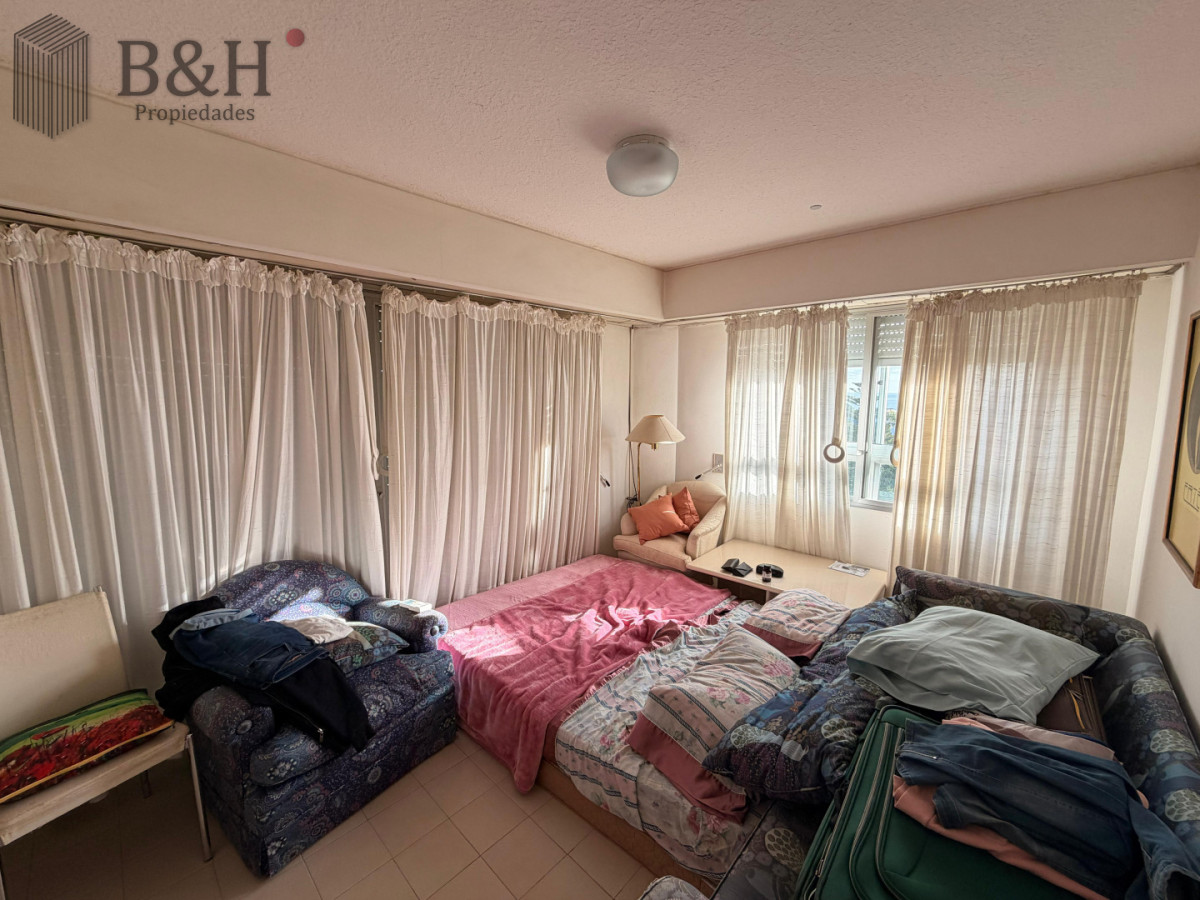 Apartamento ID.6348 - Vende hermoso depto de 3 dormitorios con vista, Punta del Este