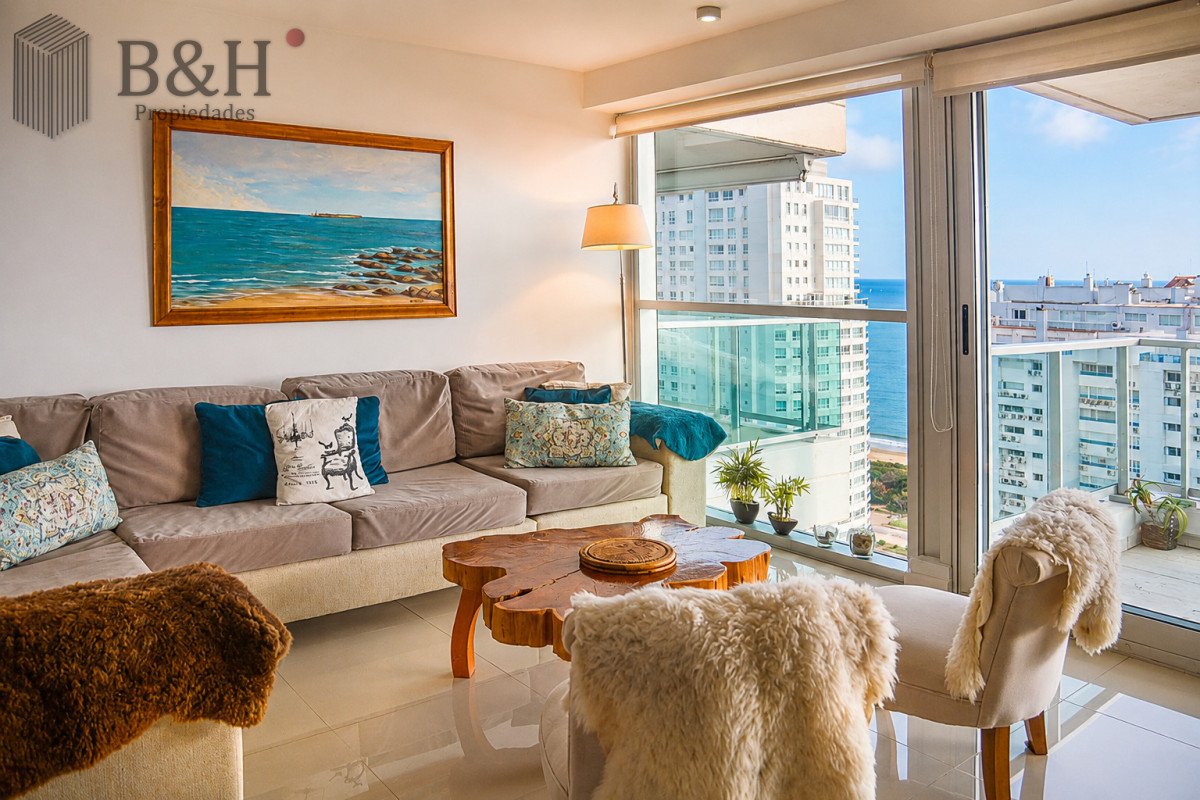 Apartamento ID.7369 - Departamento de 3 dormitorios en venta a pasos del mar. MANSA PUNTA DEL ESTE